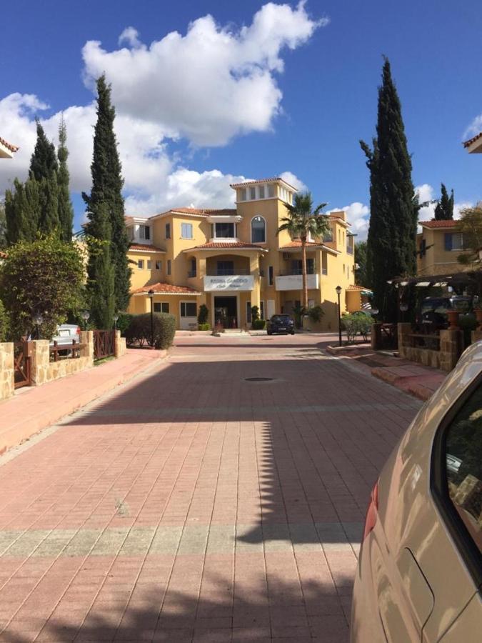 Apartamento Beautiful Regina Gardens Paphos Exterior foto