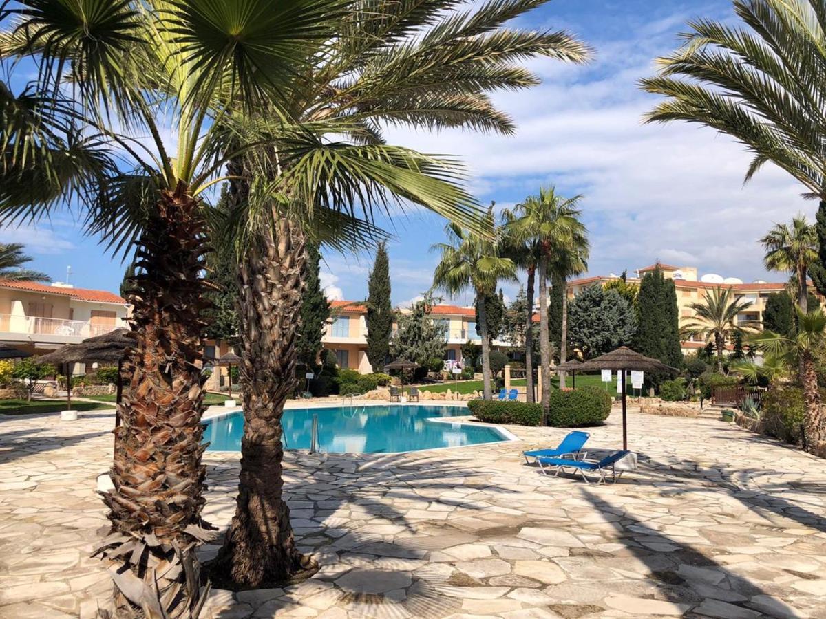Apartamento Beautiful Regina Gardens Paphos Exterior foto