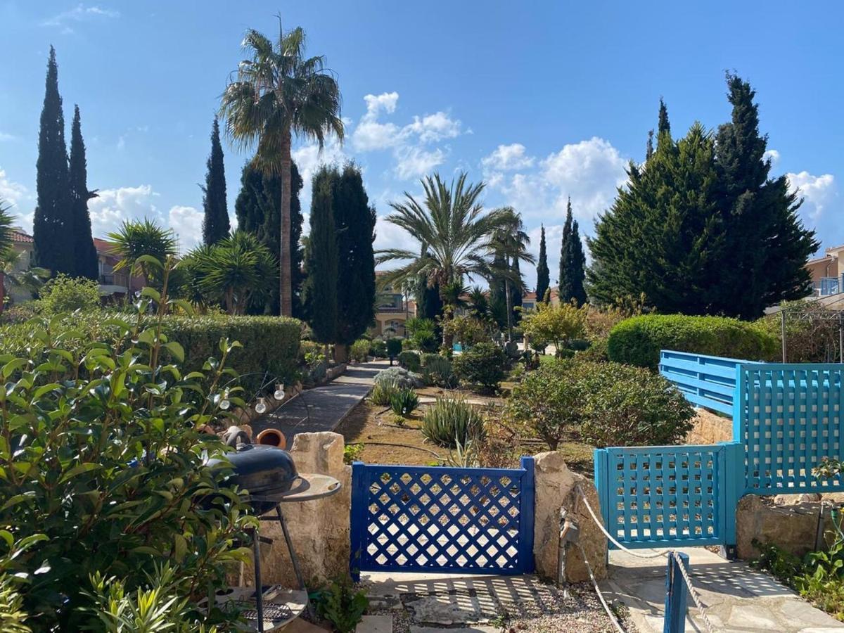 Apartamento Beautiful Regina Gardens Paphos Exterior foto